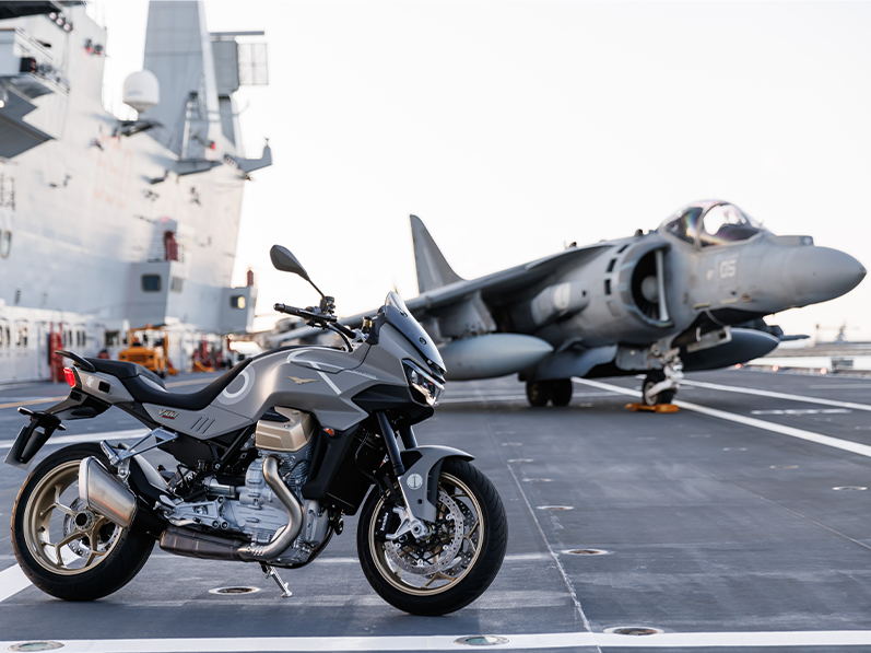 MOTO GUZZI V100 MANDELLO AVIAZIONE NAVALE