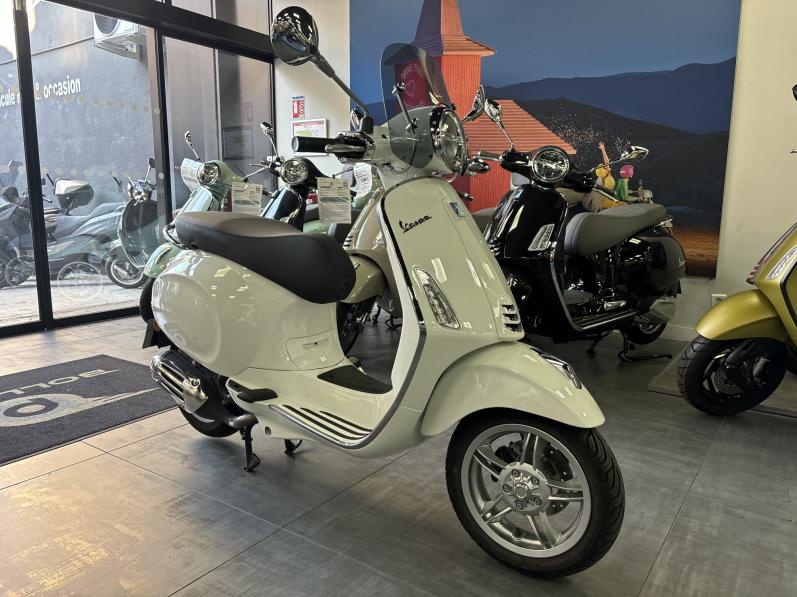 VESPA PRIMAVERA 50