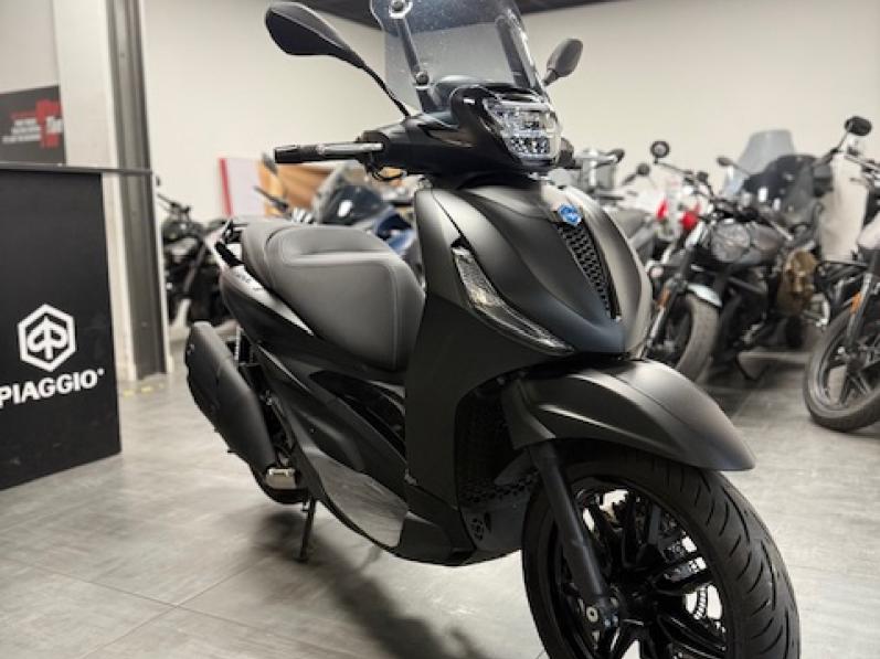 PIAGGIO BEVERLY S 400  DEEP bLACK 2024