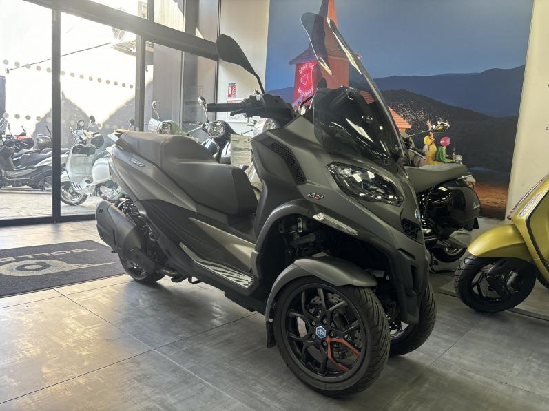 PIAGGIO MP3 530 HPE EXCLUSIVE