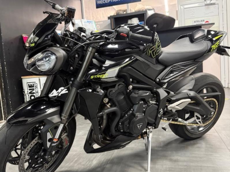 TRIUMPH STREET TRIPLE 675 RS 2024