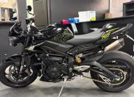 TRIUMPH STREET TRIPLE 675 RS 2024
